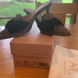 AD & Daughters Louissa mules size 9.5 new in box